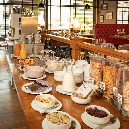 Marina Walensee Hotel 3*