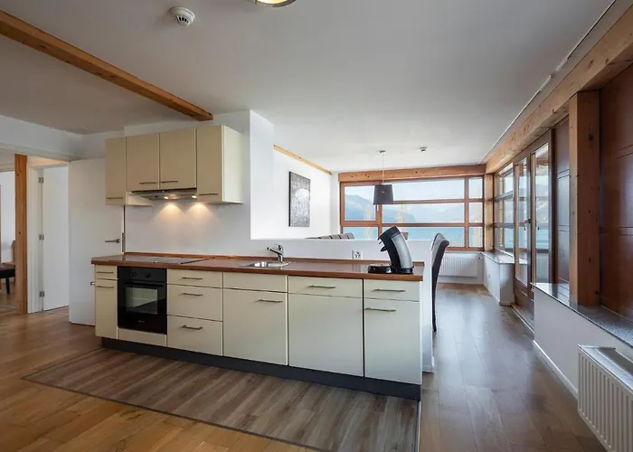 מלון Marina Walensee 3*