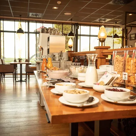 Marina Walensee Hotel 3*